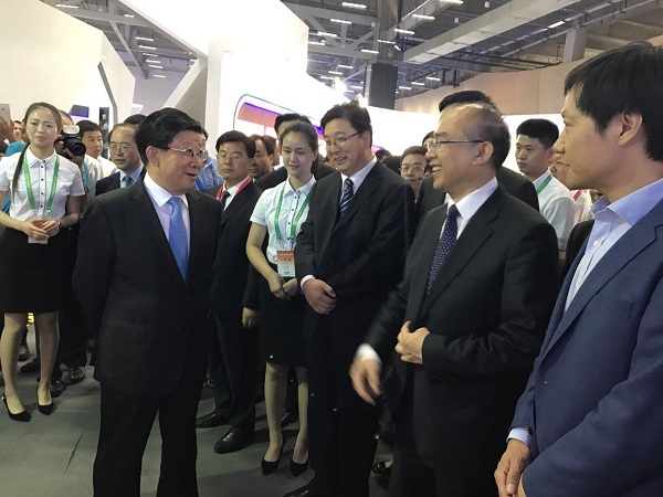 蓝狮娱乐官网手机版科技受邀加入“2017中国廊坊国际经济商业洽谈会”大数据应用效果展示 蓝狮娱乐官网手机版科技受邀加入“2017中国廊坊国际经济商业洽谈会”大数据应用效果展示