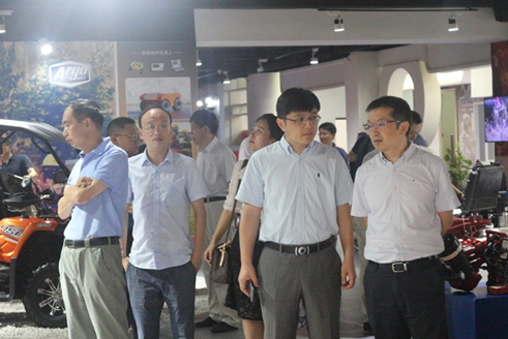 蓝狮娱乐官网手机版科技管理团队考察咸亨国际应急装备中心 蓝狮娱乐官网手机版科技管理团队考察咸亨国际应急装备中心