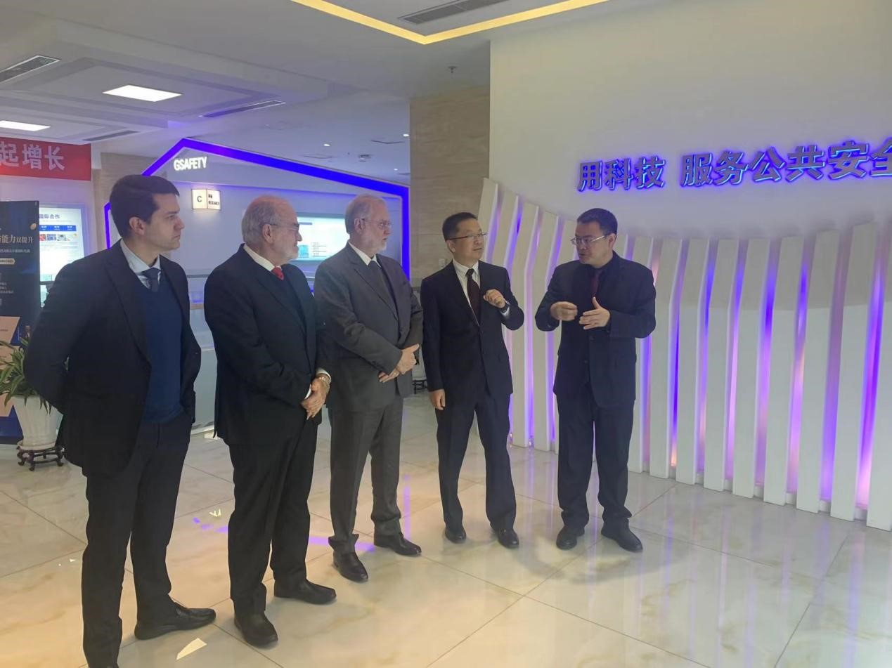 蓝狮娱乐官网手机版科技总裁李陇清接待巴西ATP集团总裁Perrusi一行 蓝狮娱乐官网手机版科技总裁李陇清接待巴西ATP集团总裁Perrusi一行