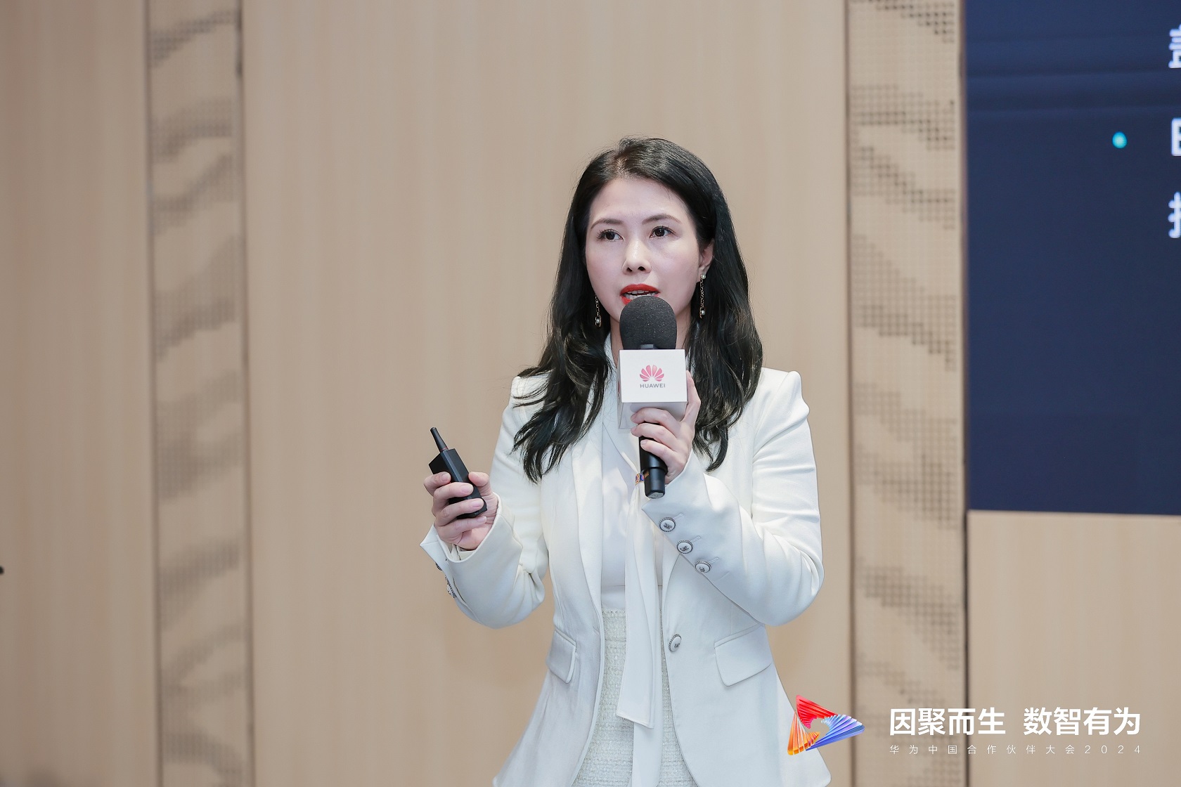 聚焦公共清静数智化转型 | 蓝狮娱乐官网手机版科技亮相华为中国合作伙伴大会2024 聚焦公共清静数智化转型 | 蓝狮娱乐官网手机版科技亮相华为中国合作伙伴大会2024